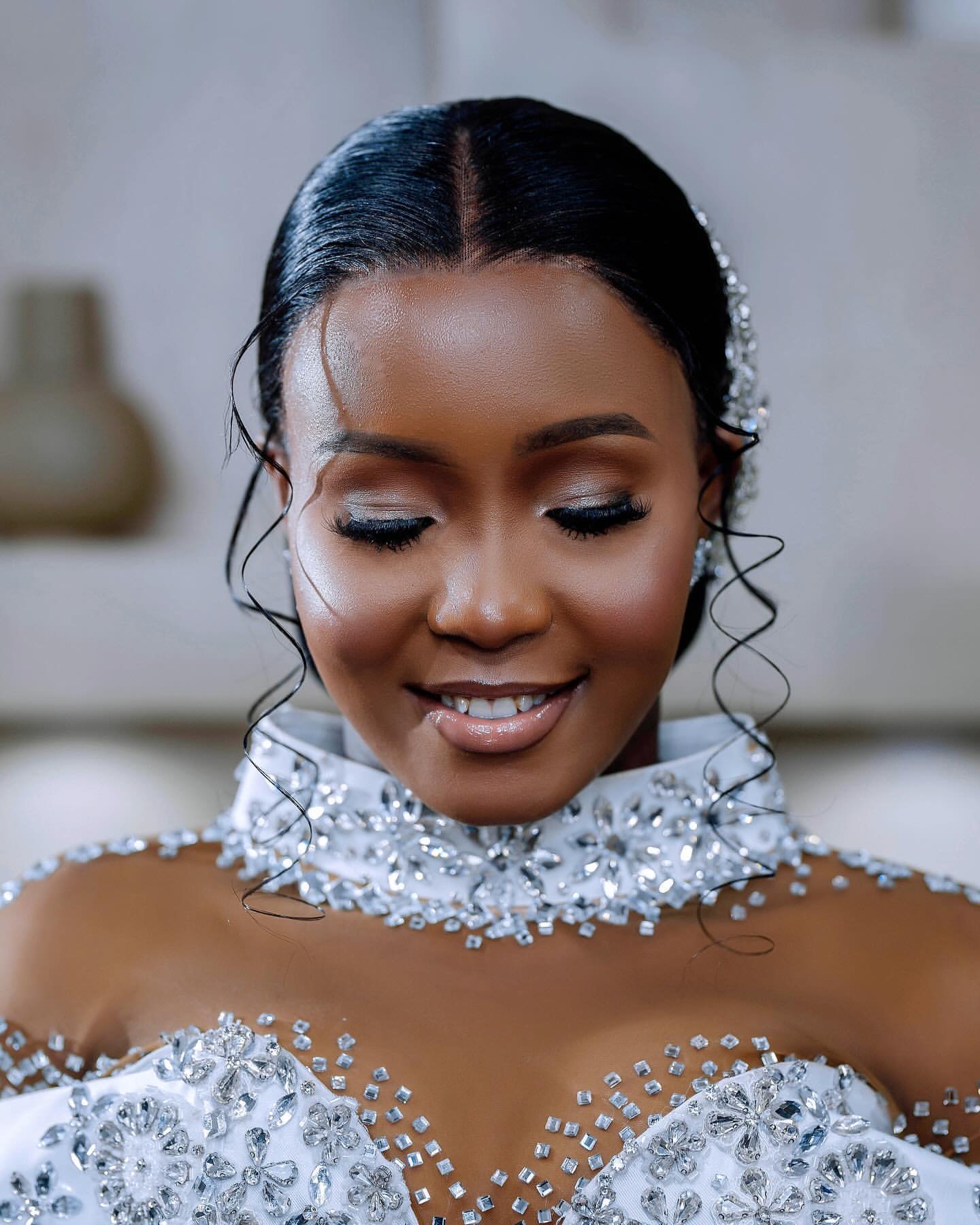 2025 Arabic Aso Ebi Plus Size Off White Mermaid Wedding Dresses Crystals Beaded Sequined Lace urious Vintage Bridal Gowns Dress For Bride