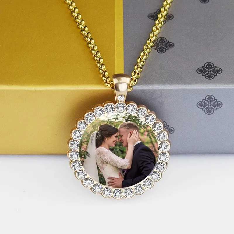 Custom Couple Photo Angel Wings Pendant with Long Chain Rhinestone Necklace Personalized Glass Dome Image Valentines Day GiftXJ250121