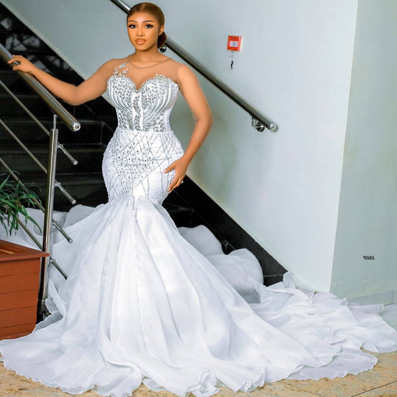 2025 Arabic Aso Ebi Plus Size Ivory Mermaid Wedding Dresses Full Sleeves Crystals Beaded Organza Bridal Gowns Dress For Bride 0220