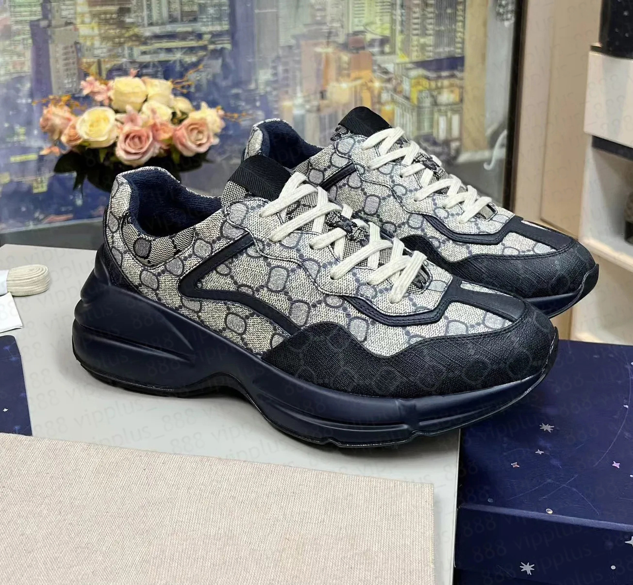 Rhyton Sneakers Designer shoe Multicolor Sneaker Beige Men Trainers Vintage Chaussures Ladies casual leather Shoes Sneaker sizes 35-46