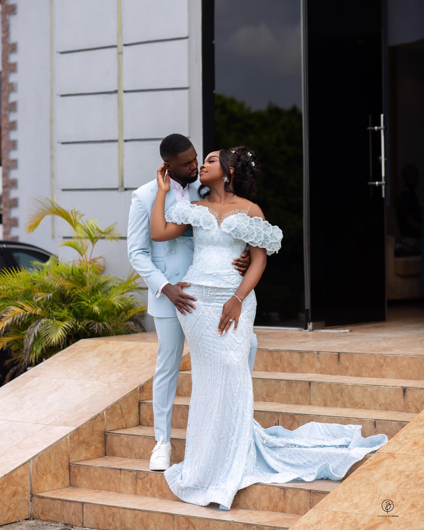 2025 Arabic Aso Ebi Plus Size Off White Mermaid Wedding Dresses rals Sequined Beaded Sheer Neck urious Vintage Bridal Gowns Dress For Bride ZJ068