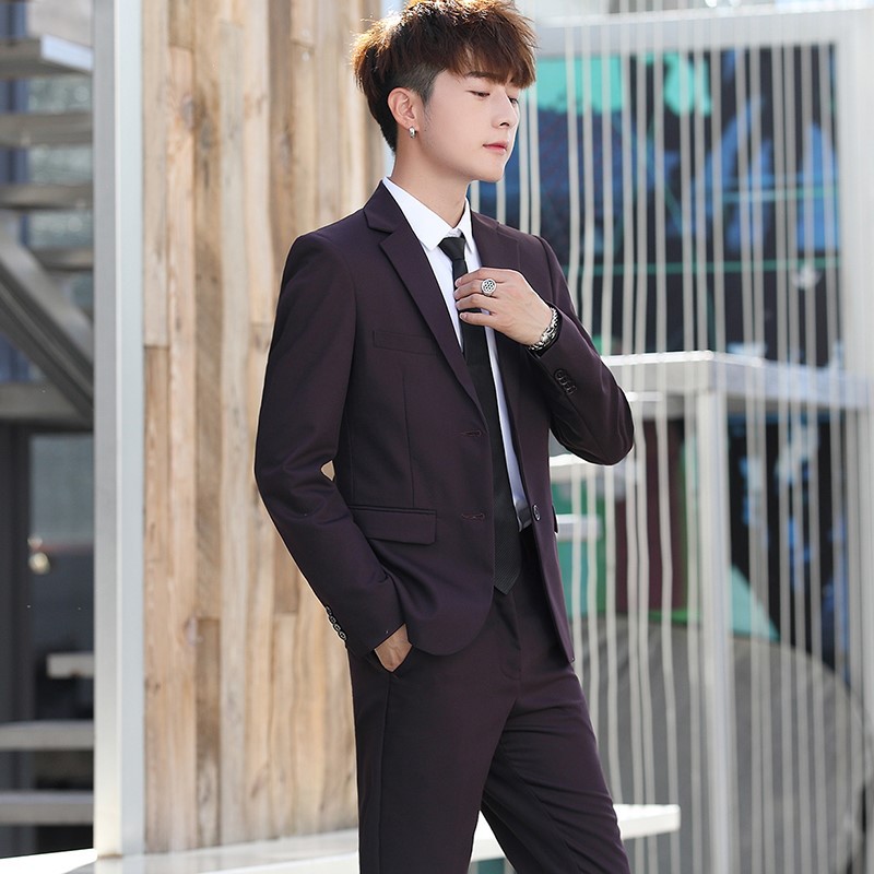 F123Elegant Men's Three Piece Suit for Grads - Ideal for Collegiate Occasions