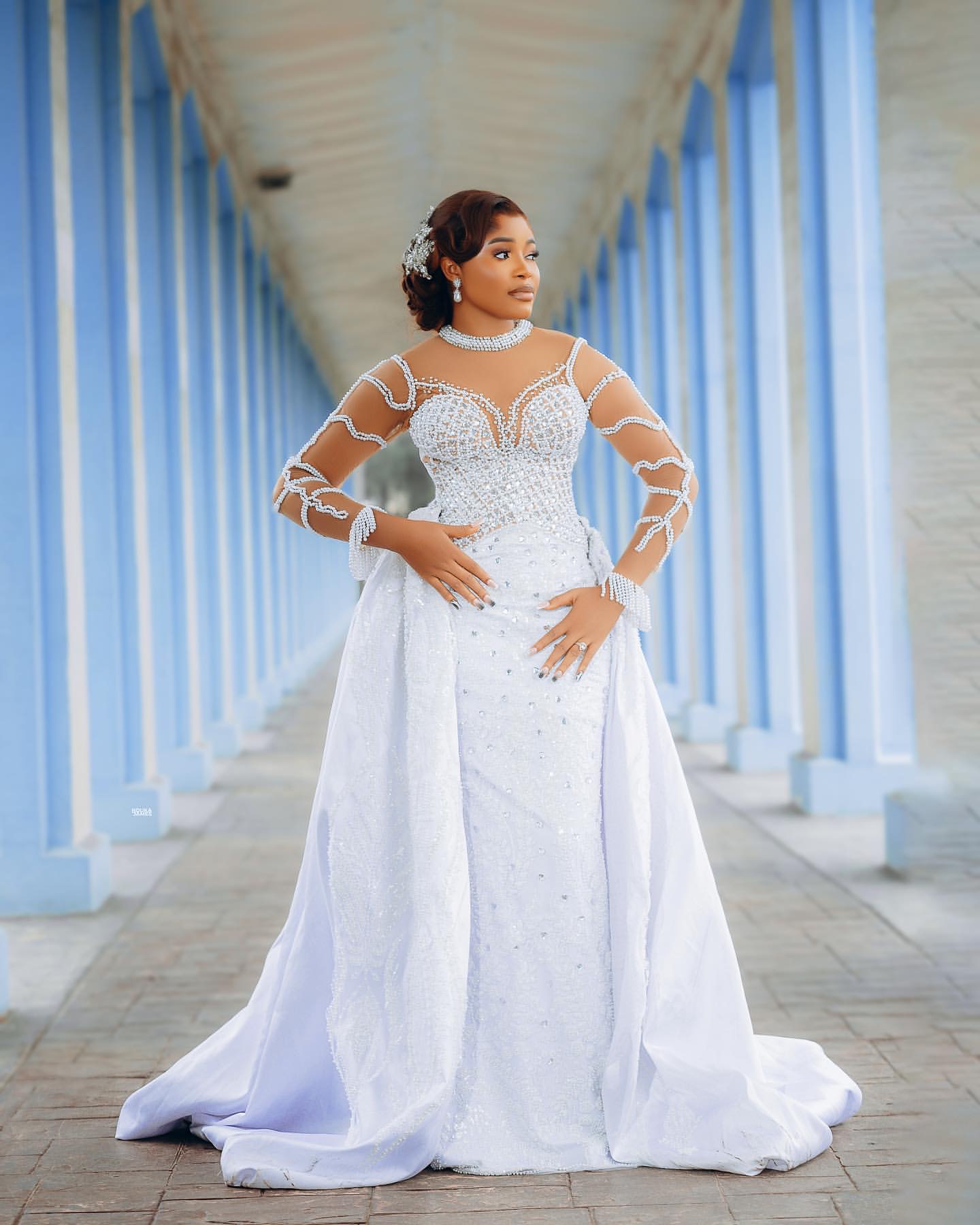 2025 Arabic Aso Ebi Plus Size Ivory Mermaid Wedding Dresses Pearls Crystals Detachable Train Vintage Sequined Lace Bridal Gowns Dress For Bride