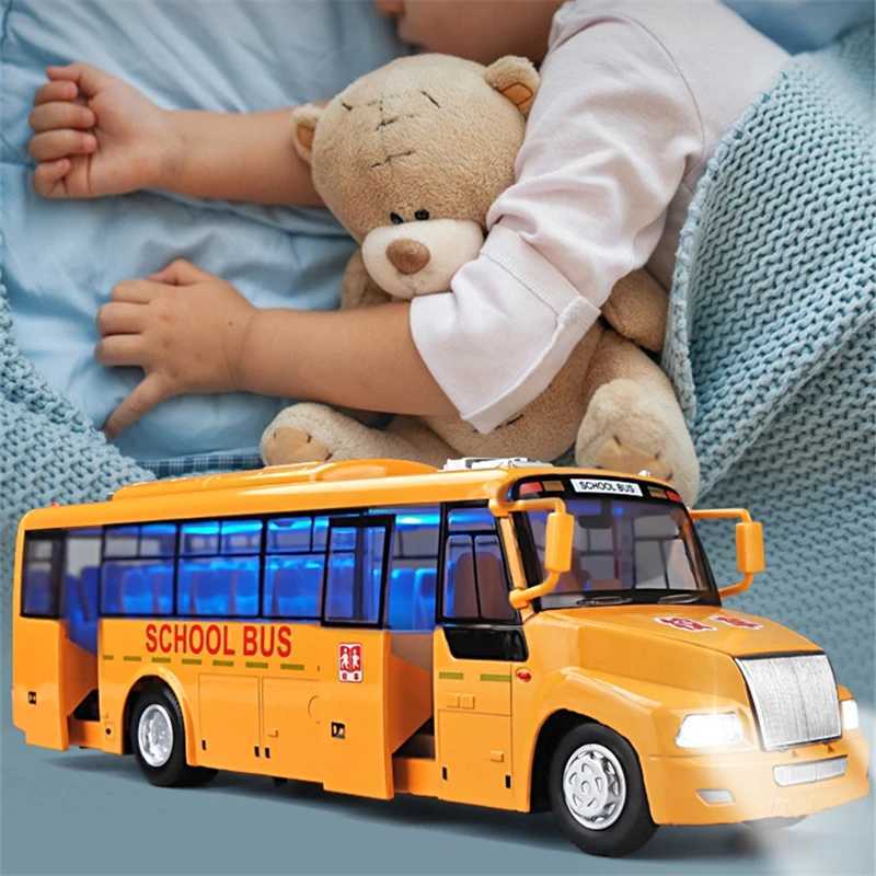 1/32 Alloy America School Bus Model Diecasts Metal Toy Student Bus Car Vehicles Model Simulation Sound and Light Boy Kids Gifts X250125