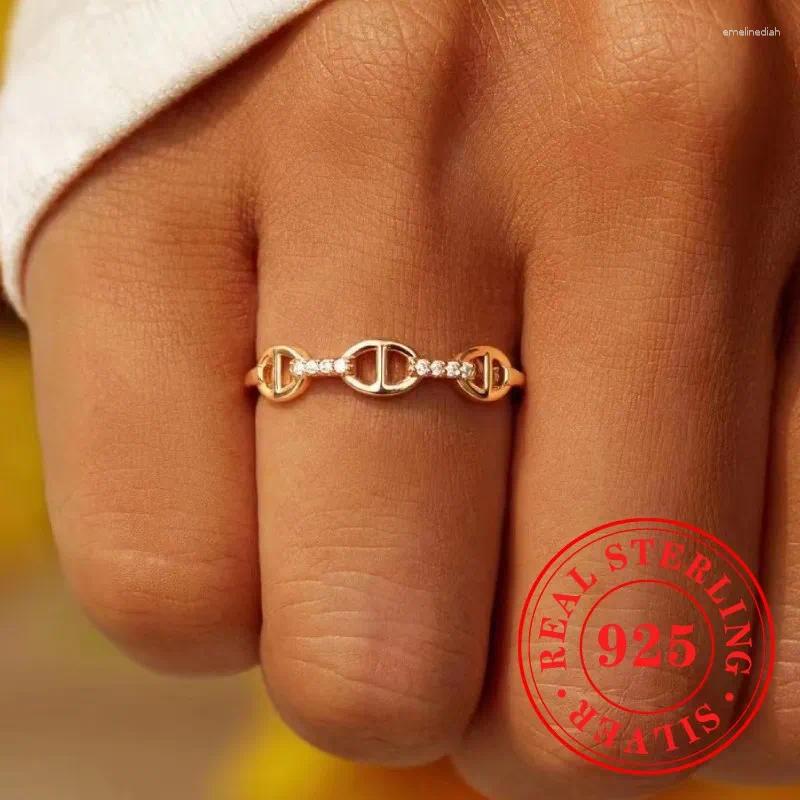 Cluster Rings Huitan Rose Gold Color Chain Ring Lady 925 Sterling Silver Jewelry With Micro Pave Zirconia Fashion Women Engagement
