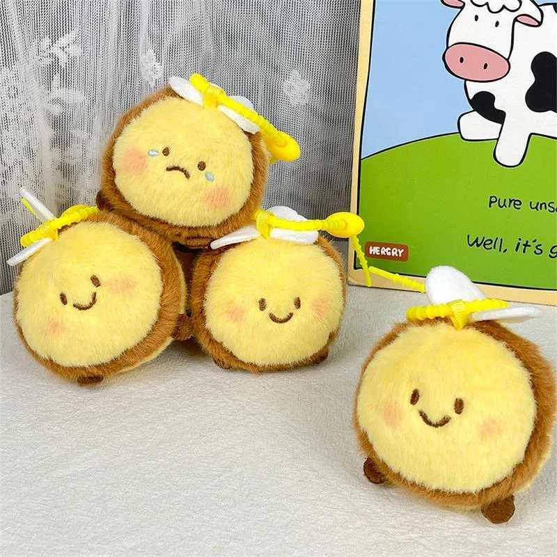 Random One Cute Bee Plush Doll Keychain Pendant Bag Hanging Ornaments Honeybee Mini Stuffed Soft Fun Toy Couple Accories Gift W250116