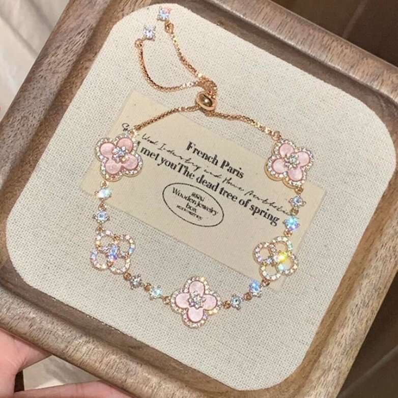 Sweet Cherry Blossoms "Vintage Pink Fritillaria Four Leaf Clover Bracelet with Micro inlaid Zircon Hollow, High End, Light Handpiece