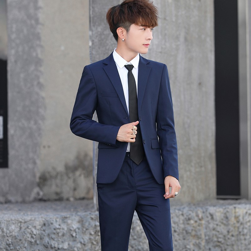 F123Elegant Men's Three Piece Suit for Grads - Ideal for Collegiate Occasions