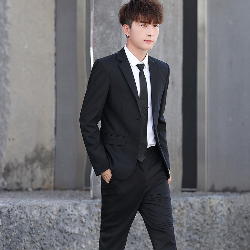 F123Elegant Men's Three Piece Suit for Grads - Ideal for Collegiate Occasions