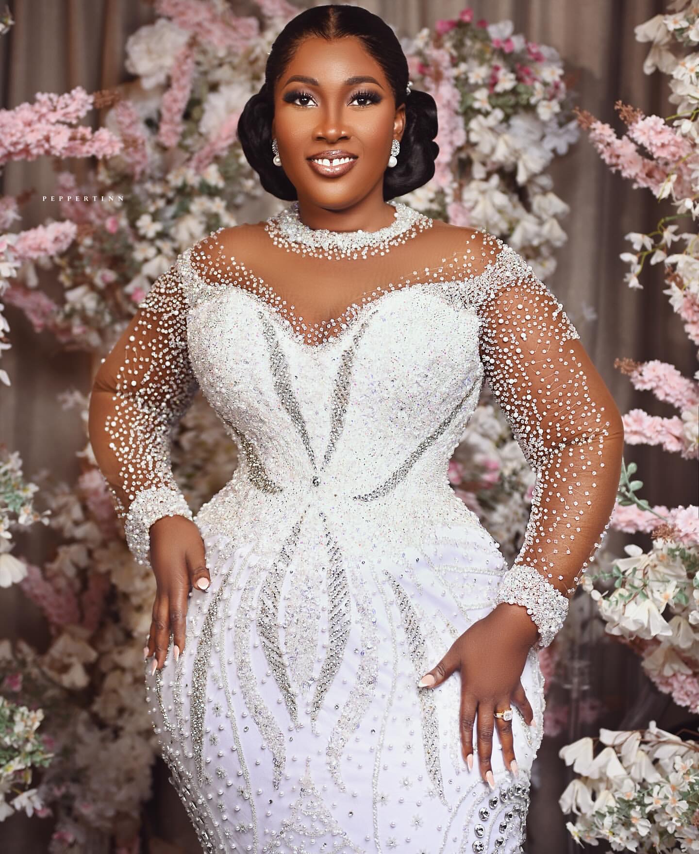 2025 Arabic Aso Ebi Plus Size Off Shoulder Wedding Dresses Crystals Beaded Satin Full Sleeves Vintage Bridal Gowns Dress For Bride ZJ06
