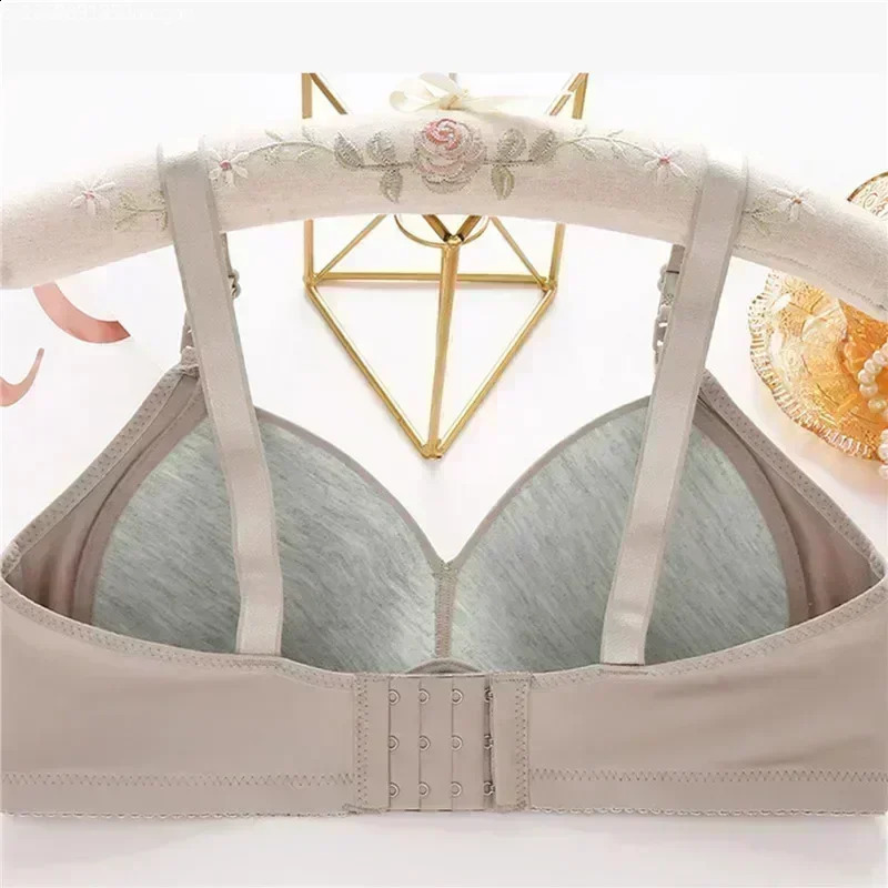 Sports Bra Bralette Sexy Large Size No Steel Ring Lingerie Push Up Breathable Womens Underwear Thin Cup Glossy 250122