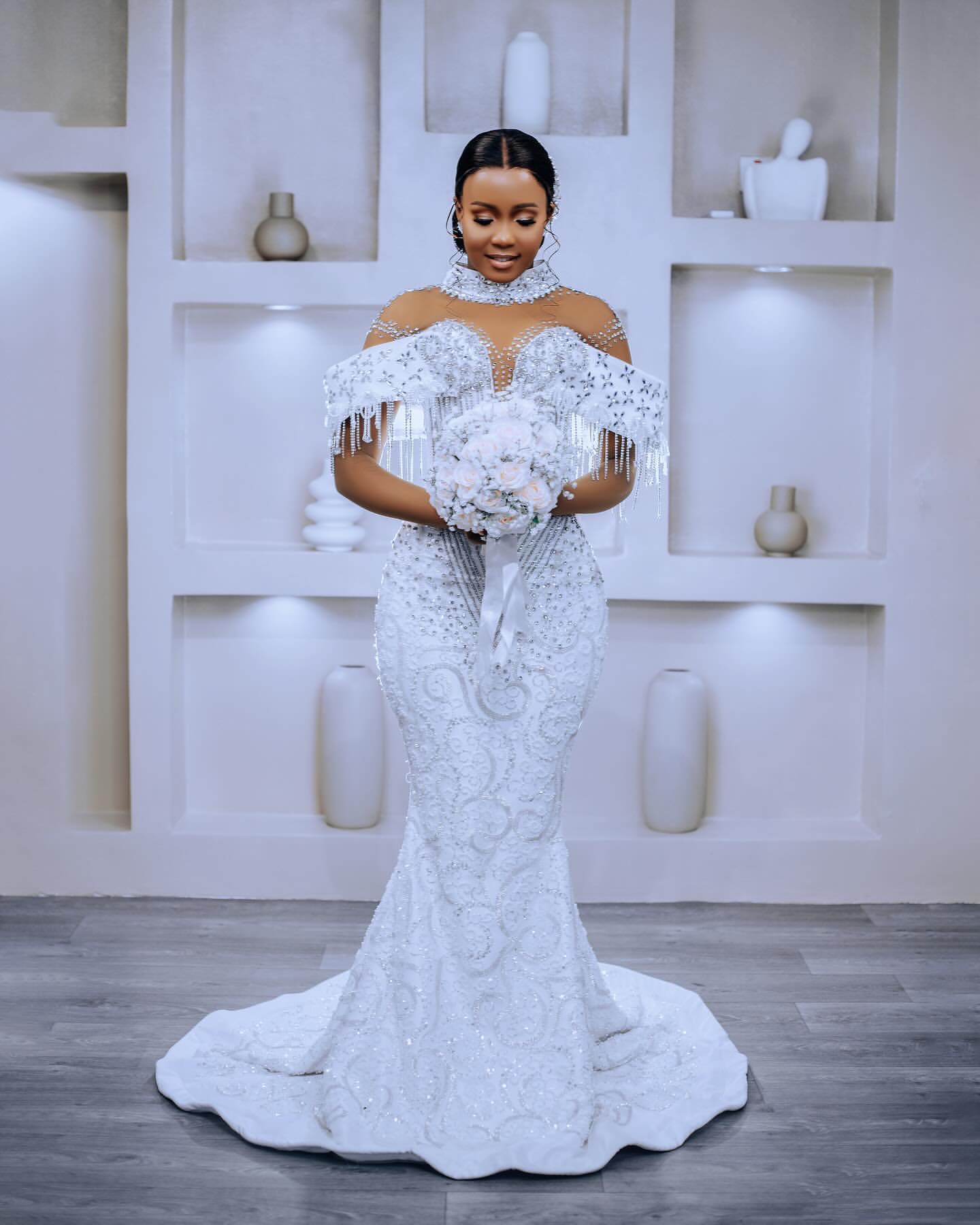 2025 Arabic Aso Ebi Plus Size Off White Mermaid Wedding Dresses Crystals Beaded Sequined Lace urious Vintage Bridal Gowns Dress For Bride