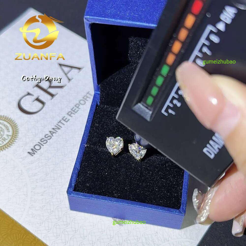 Ready Shipping Bg Heart Shape Ear Ring Vvs Moissanite Stud Earrings Sterg Sier for Men Women Christmas Gift