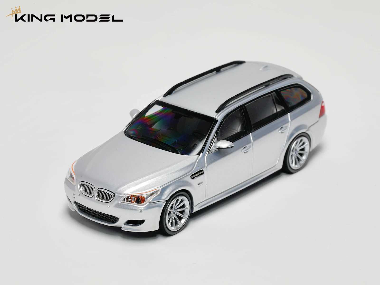 Kingmodel 1 64 M5 E60 Black/Silver Truck Sedan Edition Die cast Model X250125