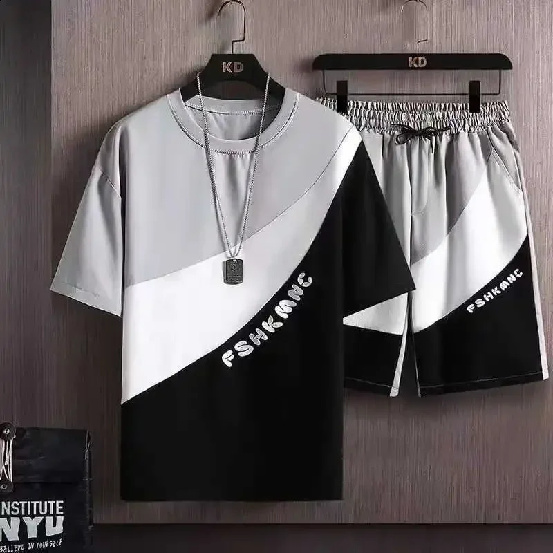 Summer T Shirts for Men Clothing Casual Gradient Men Set Tshirt Summer Running Mens Two-piece Oversize Gym Sport Short Pants 250109