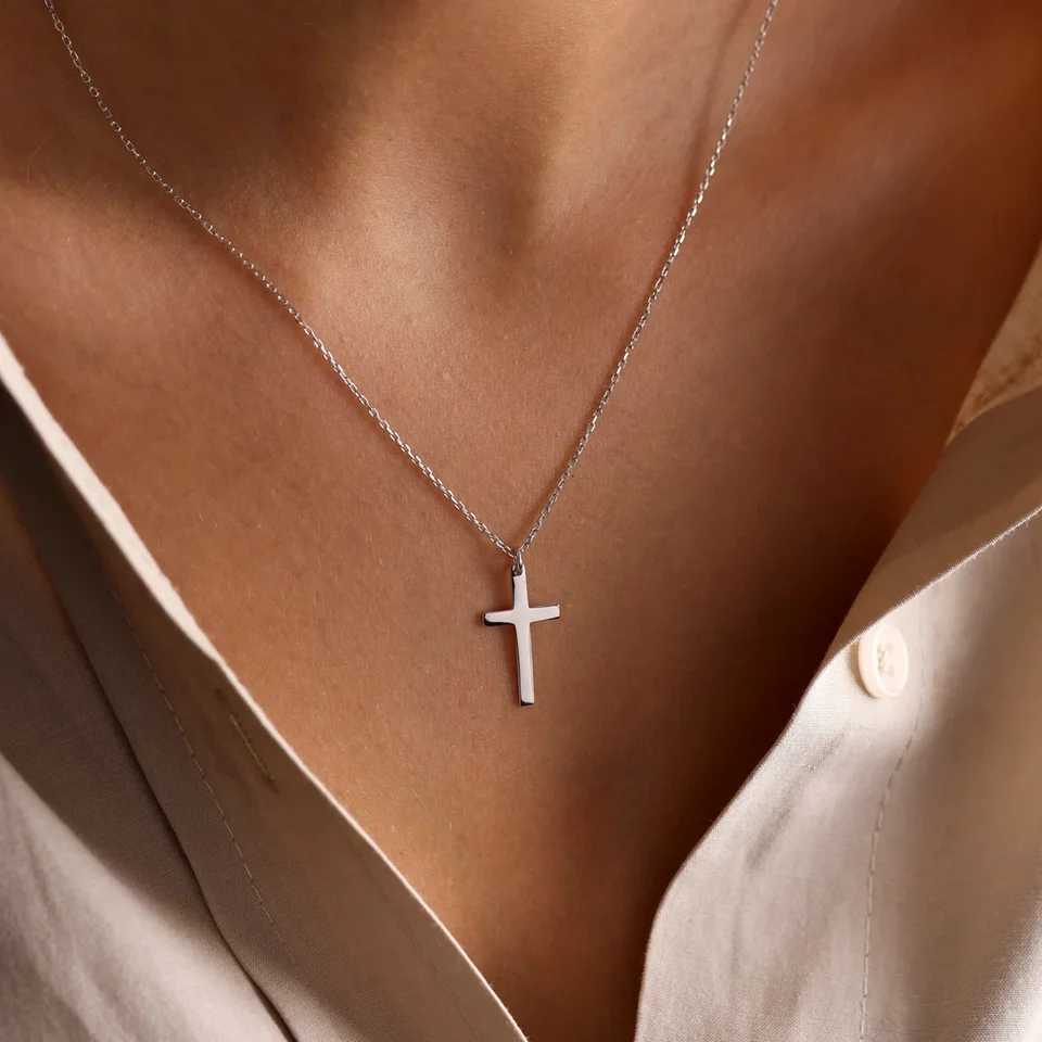 Fashion Stainless Steel Cross Gold Silver Color Necklace for Women Men Exquisite Chain Necklaces Jewelry Birthday PresentXJ250121
