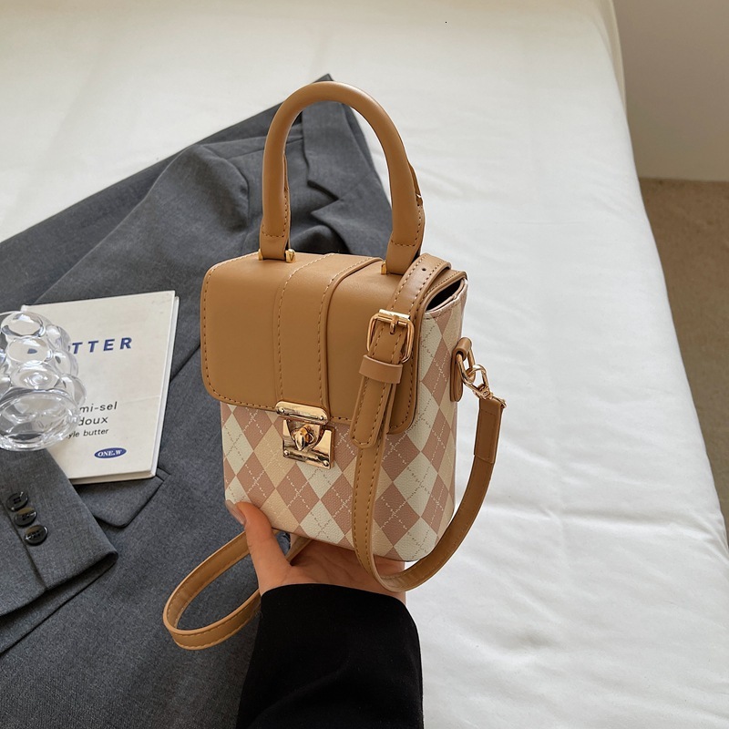 French Niche Design 2025 Spring New Women's Popular Crossbody Internet Celebrity Portable Small Square Bag