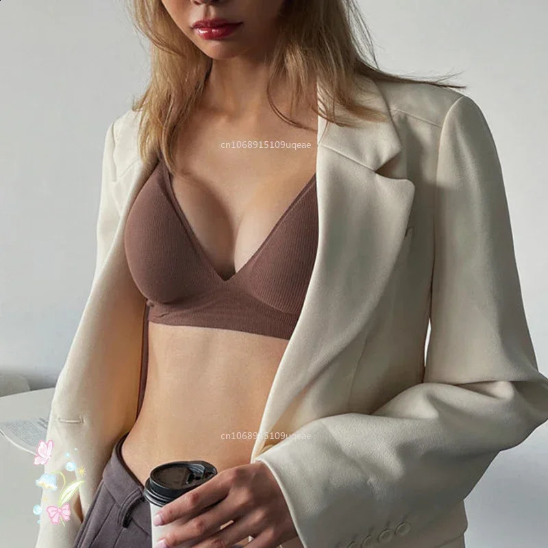 Sexy Seamless Bras for Women Wireless Underwear Push Up Deep V Bralette Invisible Letter Strap Bra Lingerie 250122