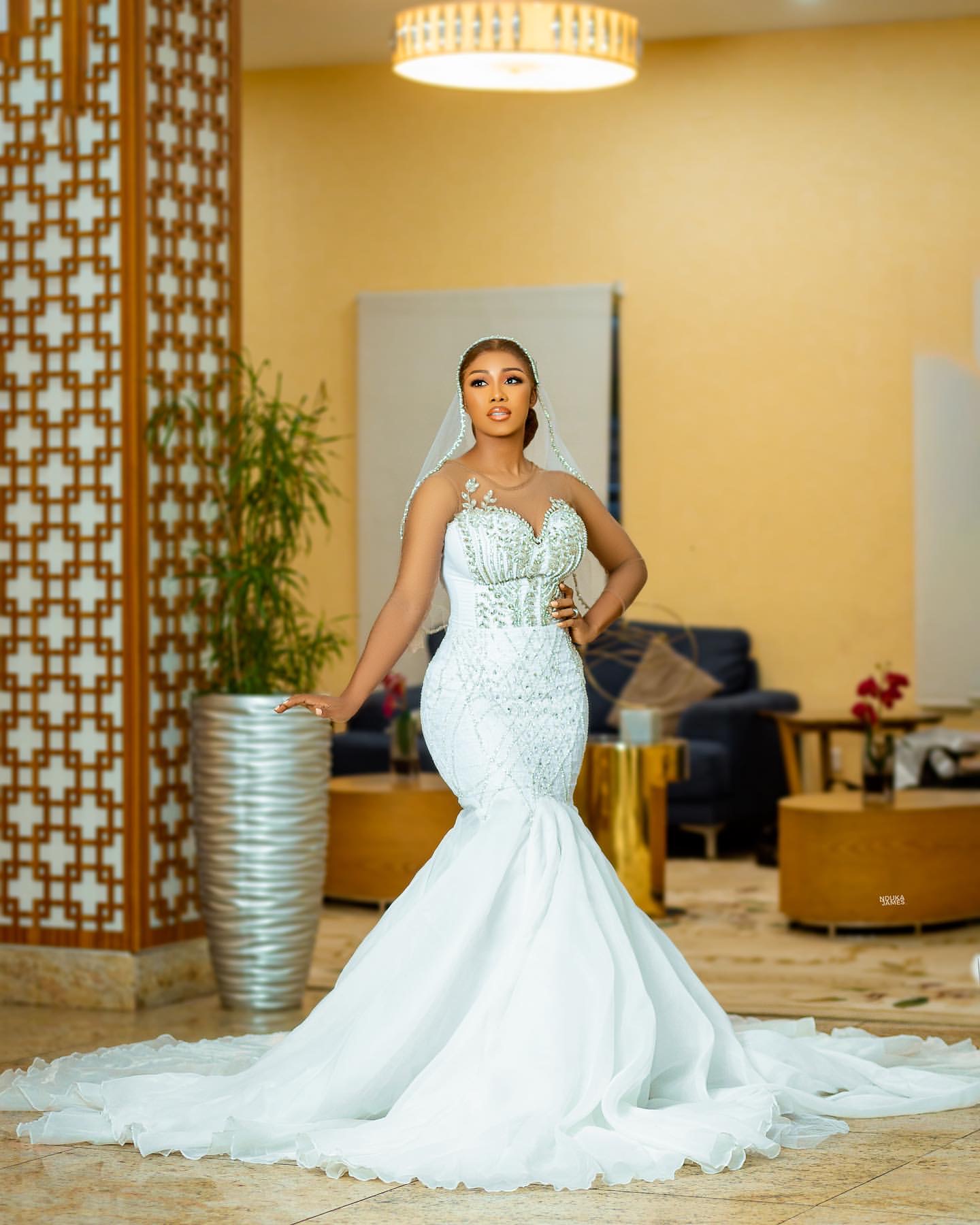 2025 Arabic Aso Ebi Plus Size Ivory Mermaid Wedding Dresses Full Sleeves Crystals Beaded Organza Bridal Gowns Dress For Bride