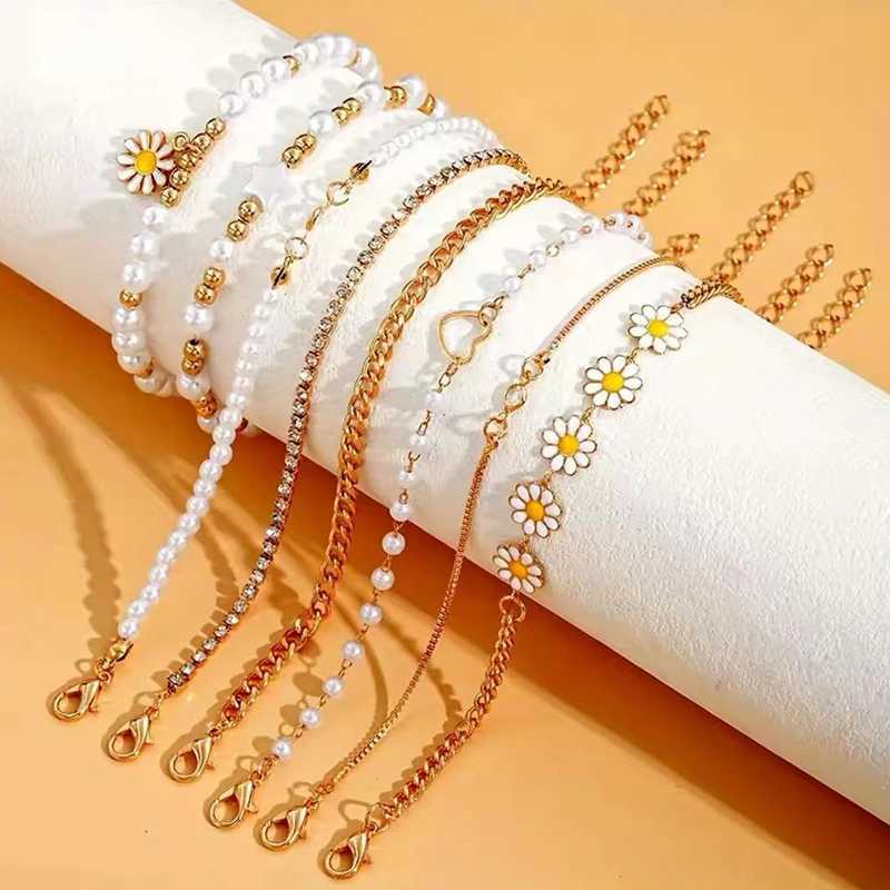 Boho Summer Five-Pointed Star Small Daisy Pearl Bracelet Eight-Piece Set for Fashion Woman Adjustable Charm Bangle Jewely GIftXJ250117