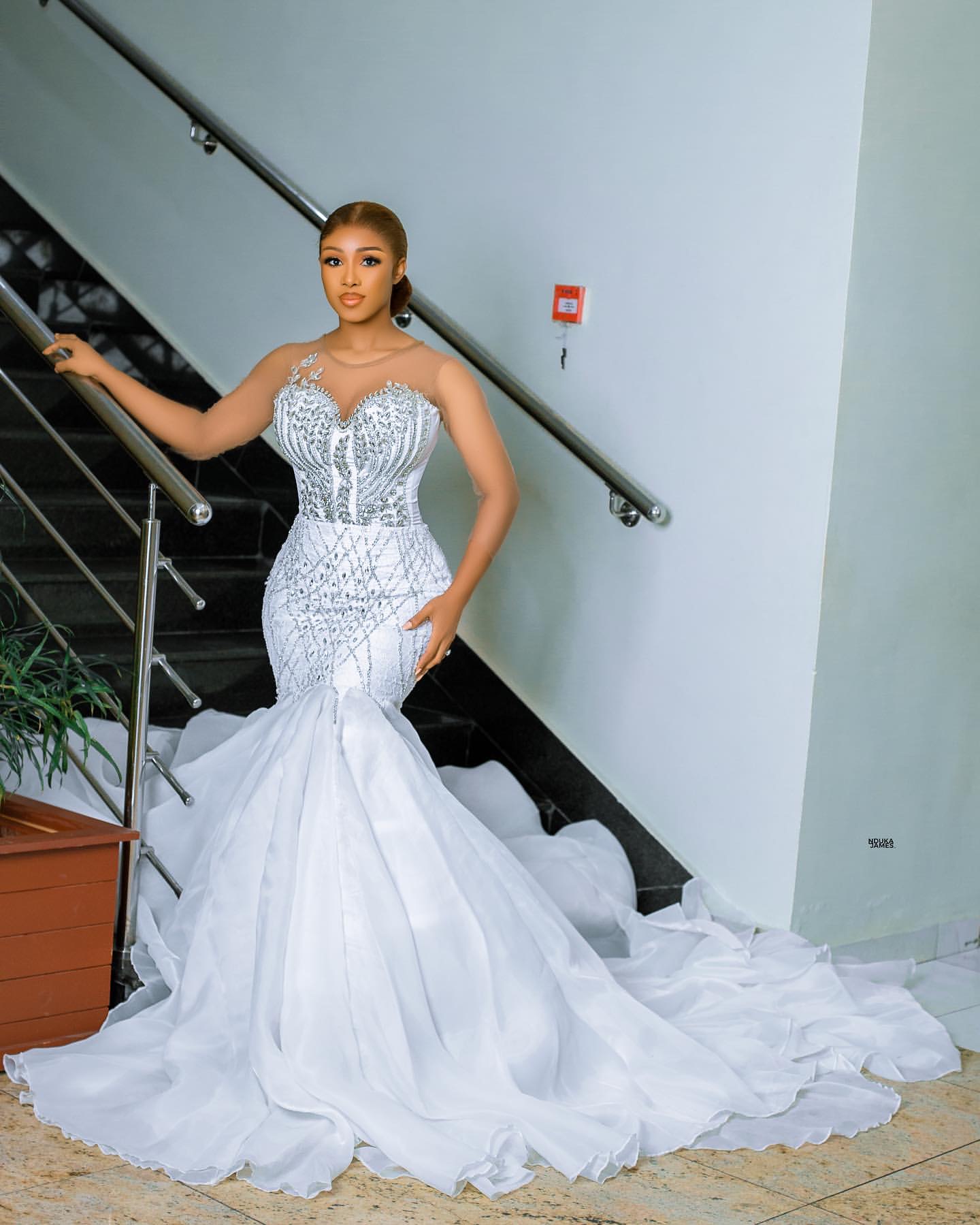 2025 Arabic Aso Ebi Plus Size Ivory Mermaid Wedding Dresses Full Sleeves Crystals Beaded Organza Bridal Gowns Dress For Bride