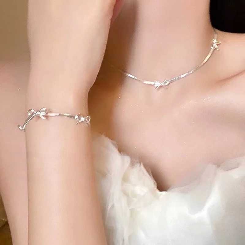 Fashion Sweet Bow Bracelets for Women Girls Sparkling Delicate Ribbon Bowknot Snake Bones Chain Bracelet Party Jewelry GiftsXJ250225