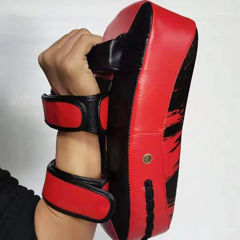 Boxing Gloves Kickboxing Muay Thai Punching Pad Curved Strike Shield Boxing Training Mitt Punching Pad Taekwondo Equipment 250117