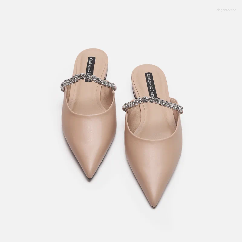 2025 S Fashion Designer Sandals Gemstone Chain Pointed Small Sier Shoes For Women Wearing Outerwear Baotou Half Slippers Look Thin Flat Mill