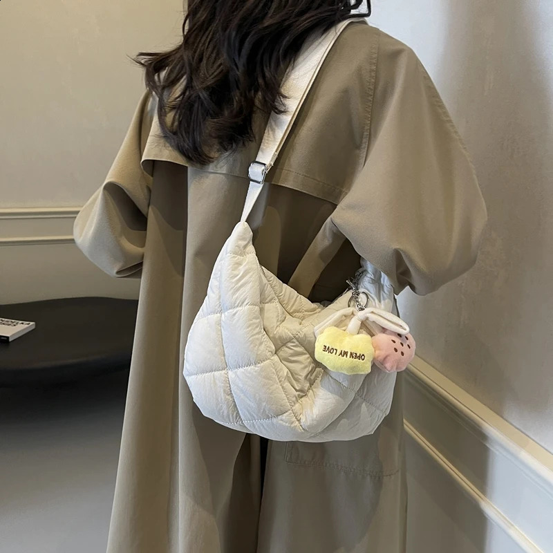 New Free Shipping Designer Bag Puffer Tote For Women Quilted Shoulder Bag Cotton Padded Crossbody Messenger Bags Puffy Down Padding Handbag Dumpg Purs