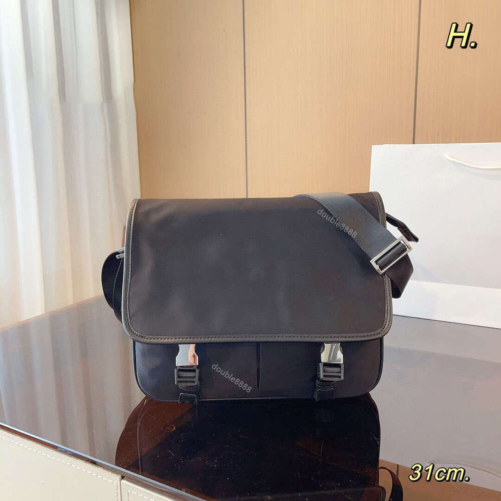 Designer man women messenger bag new canvas cross-body bag nylon shoulder bag black purse laptop shoulder bag clutch purse Postman bag cross bag for men bumbag