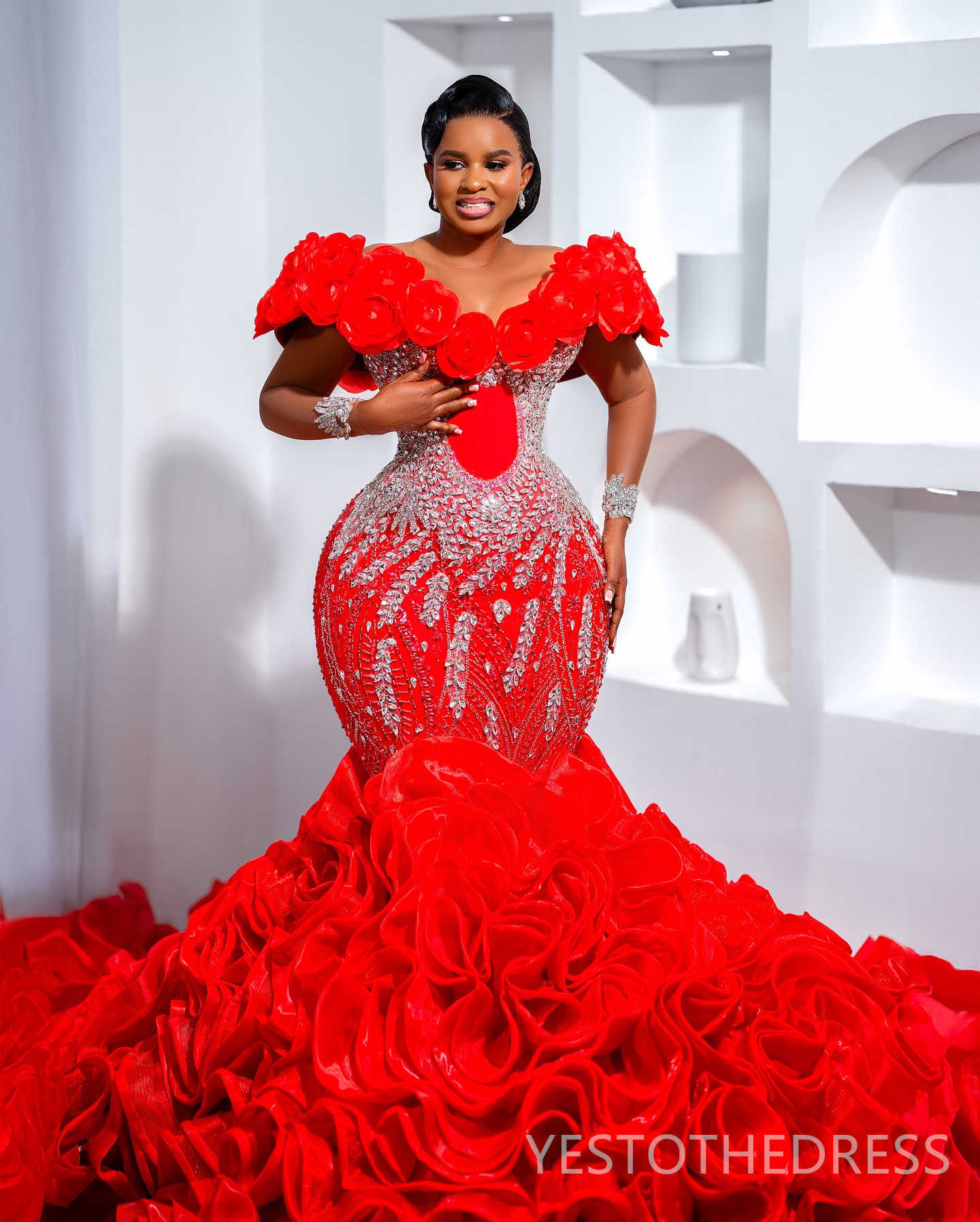 2025 Plus Size Red Prom Dresses Mermaid Evening Dresses Illusion Luxurious Sheer Neck Ruffles Bead Lace Crystals Birthday Party Dress Second Reception