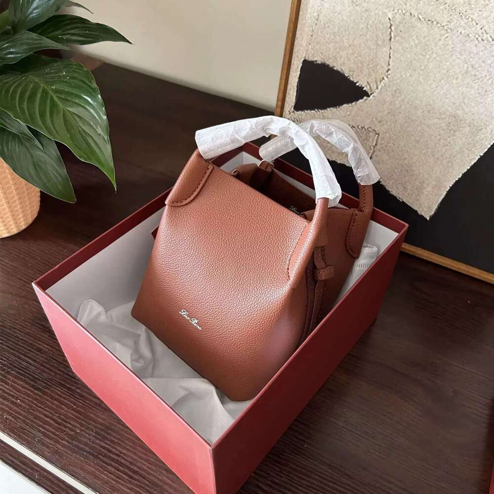 Fashion Light Mini Vegetable Basket Retro New Lychee Grain Cowhide Bucket Leather Single Shoulder Crossbody Bag