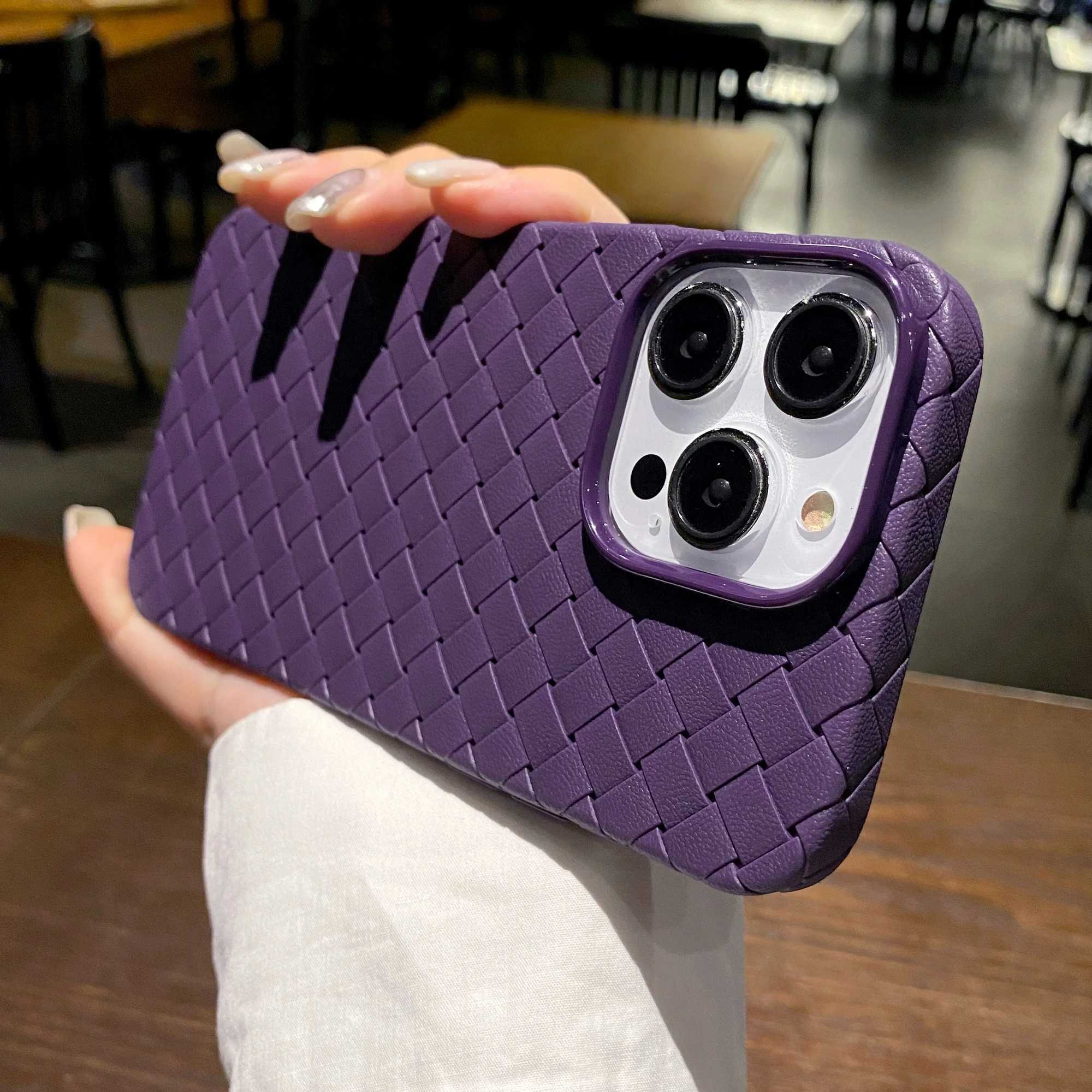 Breathable Mesh Grid Woven Cooling Thin Case For iPhone 16 15 14 13 12 11 Pro Max Plus Soft Silicone Cover Z250122