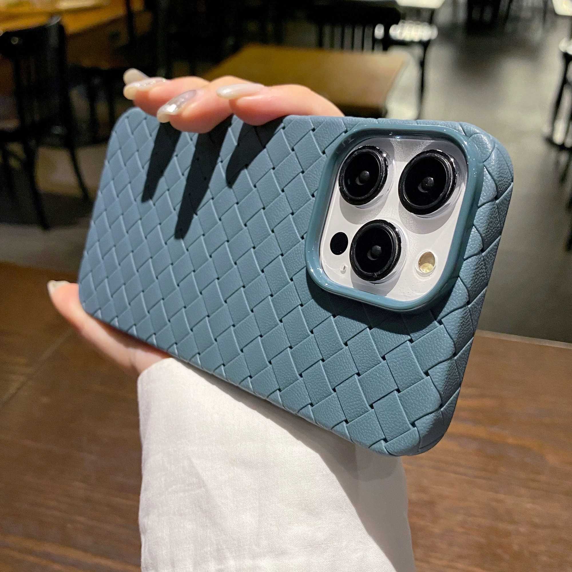 Breathable Mesh Grid Woven Cooling Thin Case For iPhone 16 15 14 13 12 11 Pro Max Plus Soft Silicone Cover Z250122