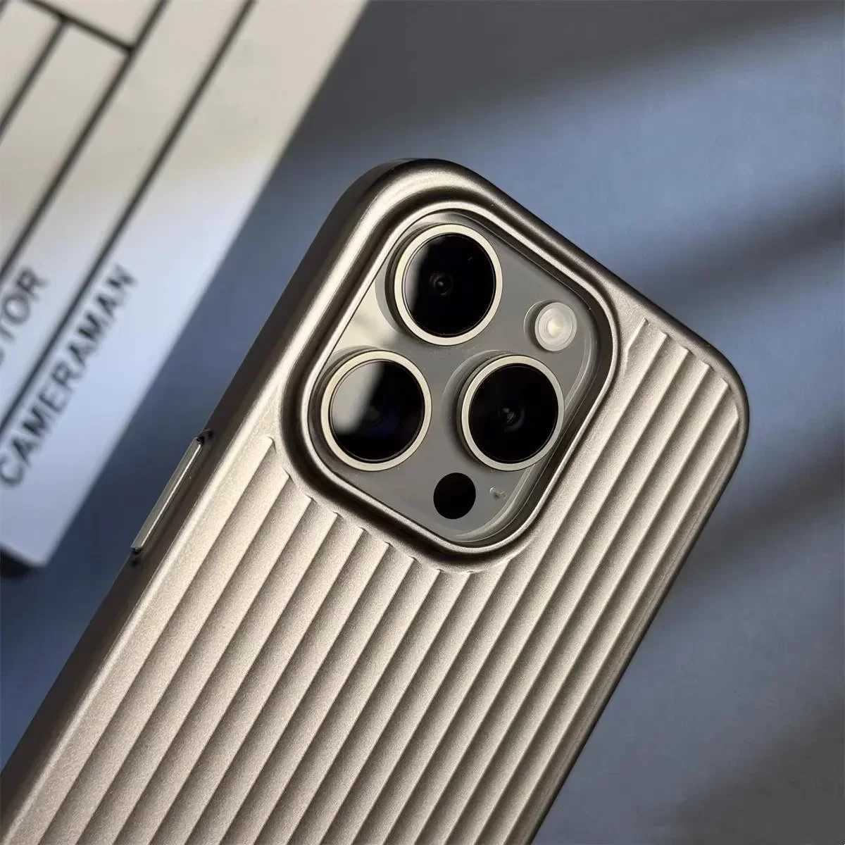 Luxury Natural Titanium PC Phone Case For iPhone 15 14 13 Pro Max Plus Electroplated Grating Corrugated Hard Back Cover Z250122