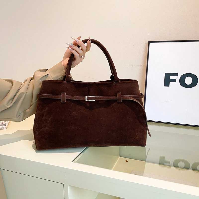 New Fashion Solid Casual Tote Top-Handle Bags Good-looking Matte Finish Retro British High-capacity Commute Style HandBags T250118