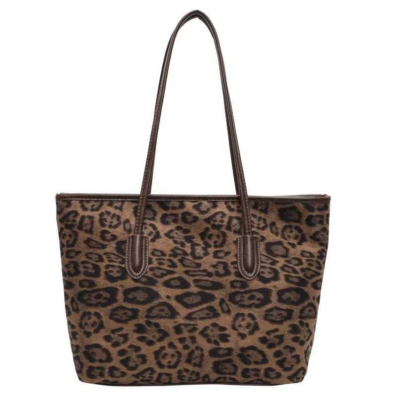 Leopard Print Pu Large Capacity Womens Tote Bags New Zipper High Quality Fashion Commuting Designer Shoulder Bags T250118