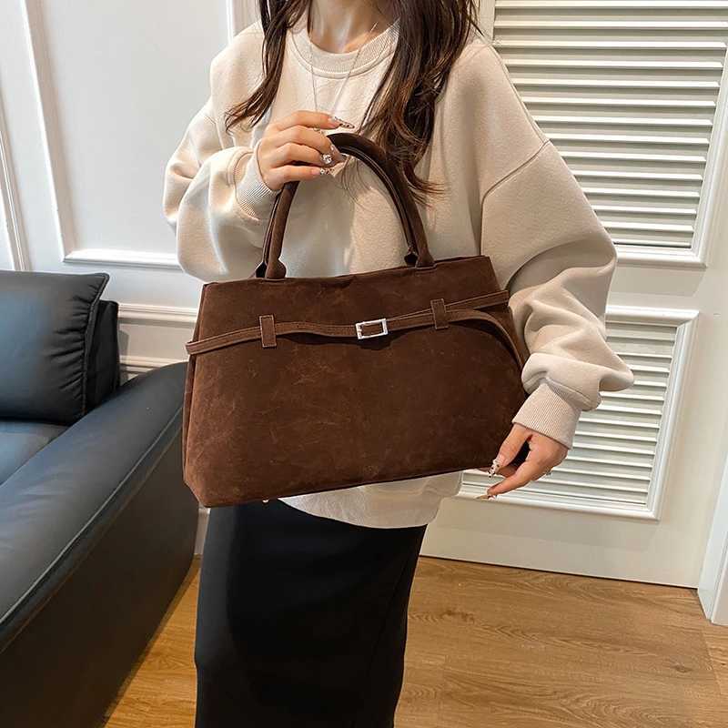 New Fashion Solid Casual Tote Top-Handle Bags Good-looking Matte Finish Retro British High-capacity Commute Style HandBags T250118
