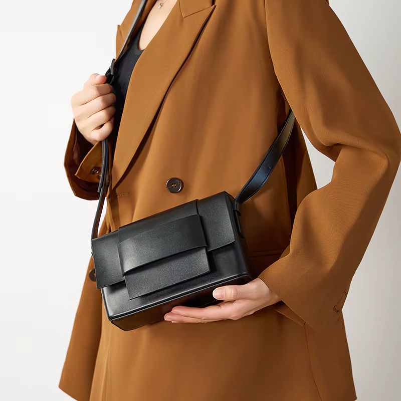 Alirattan New Genuine Leather Crossbody for Women Designer Winter Fashion High Quality Cowhide Lady Casual Shoulder Bag A271