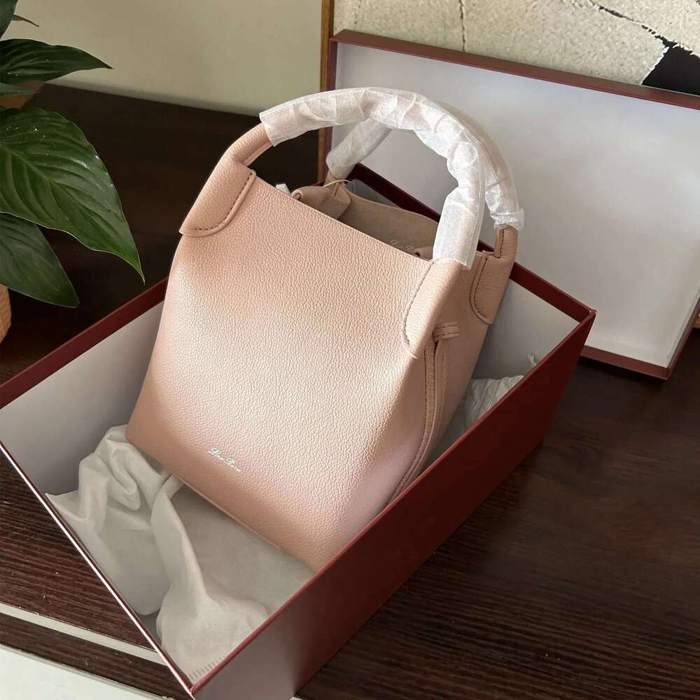 Fashion Light Mini Vegetable Basket Retro New Lychee Grain Cowhide Bucket Leather Single Shoulder Crossbody Bag
