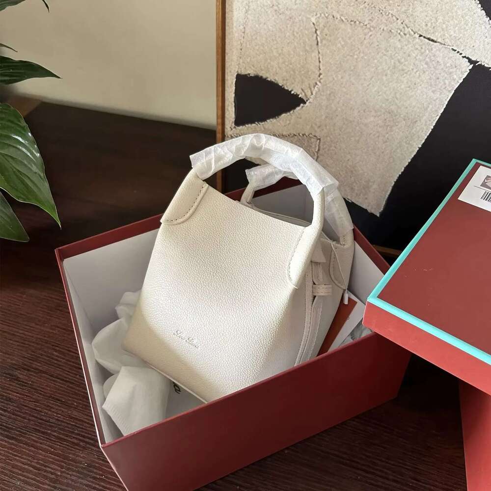 Fashion Light Mini Vegetable Basket Retro New Lychee Grain Cowhide Bucket Leather Single Shoulder Crossbody Bag