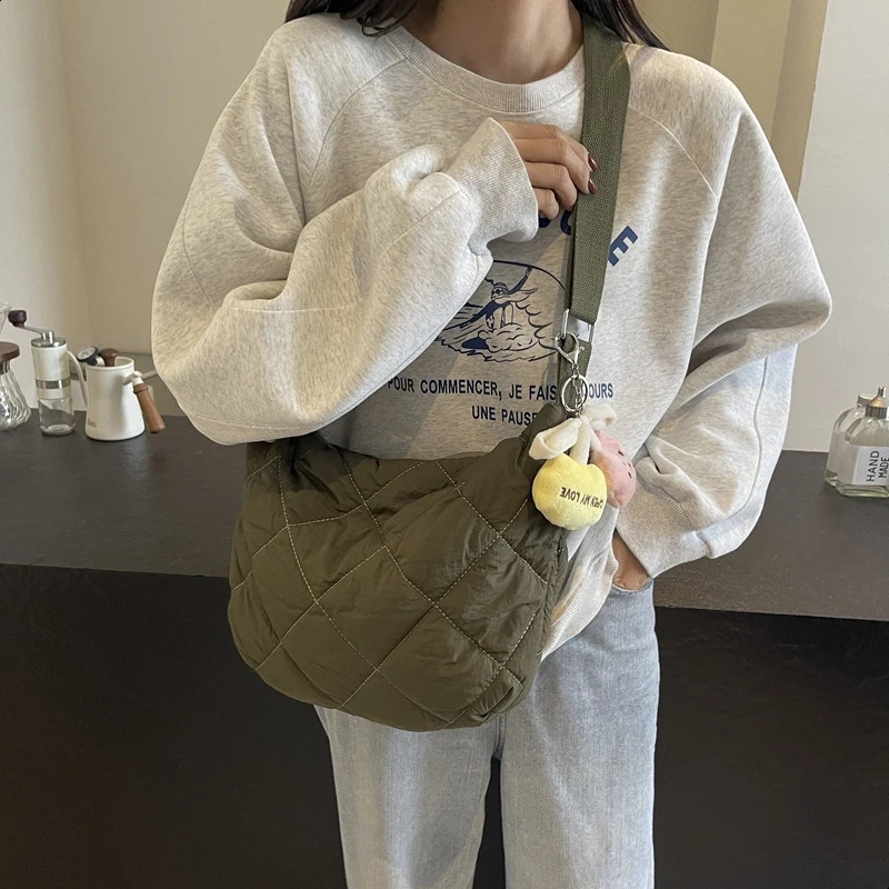 New Free Shipping Designer Bag Puffer Tote For Women Quilted Shoulder Bag Cotton Padded Crossbody Messenger Bags Puffy Down Padding Handbag Dumpg Purs