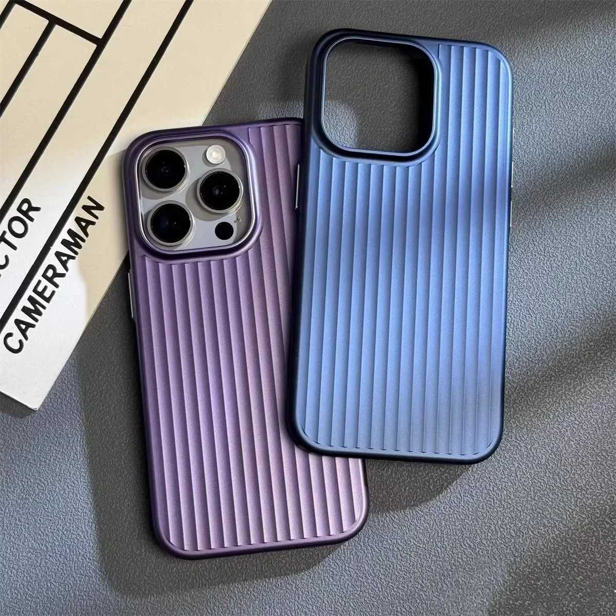 Luxury Natural Titanium PC Phone Case For iPhone 15 14 13 Pro Max Plus Electroplated Grating Corrugated Hard Back Cover Z250122