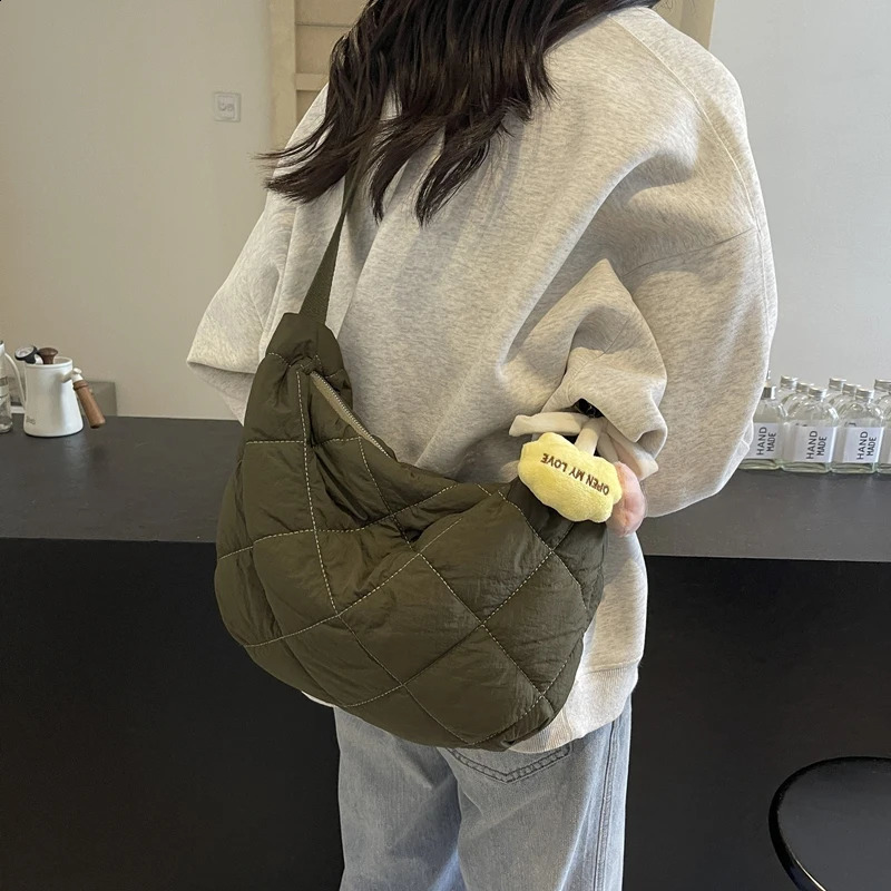 New Free Shipping Designer Bag Puffer Tote For Women Quilted Shoulder Bag Cotton Padded Crossbody Messenger Bags Puffy Down Padding Handbag Dumpg Purs