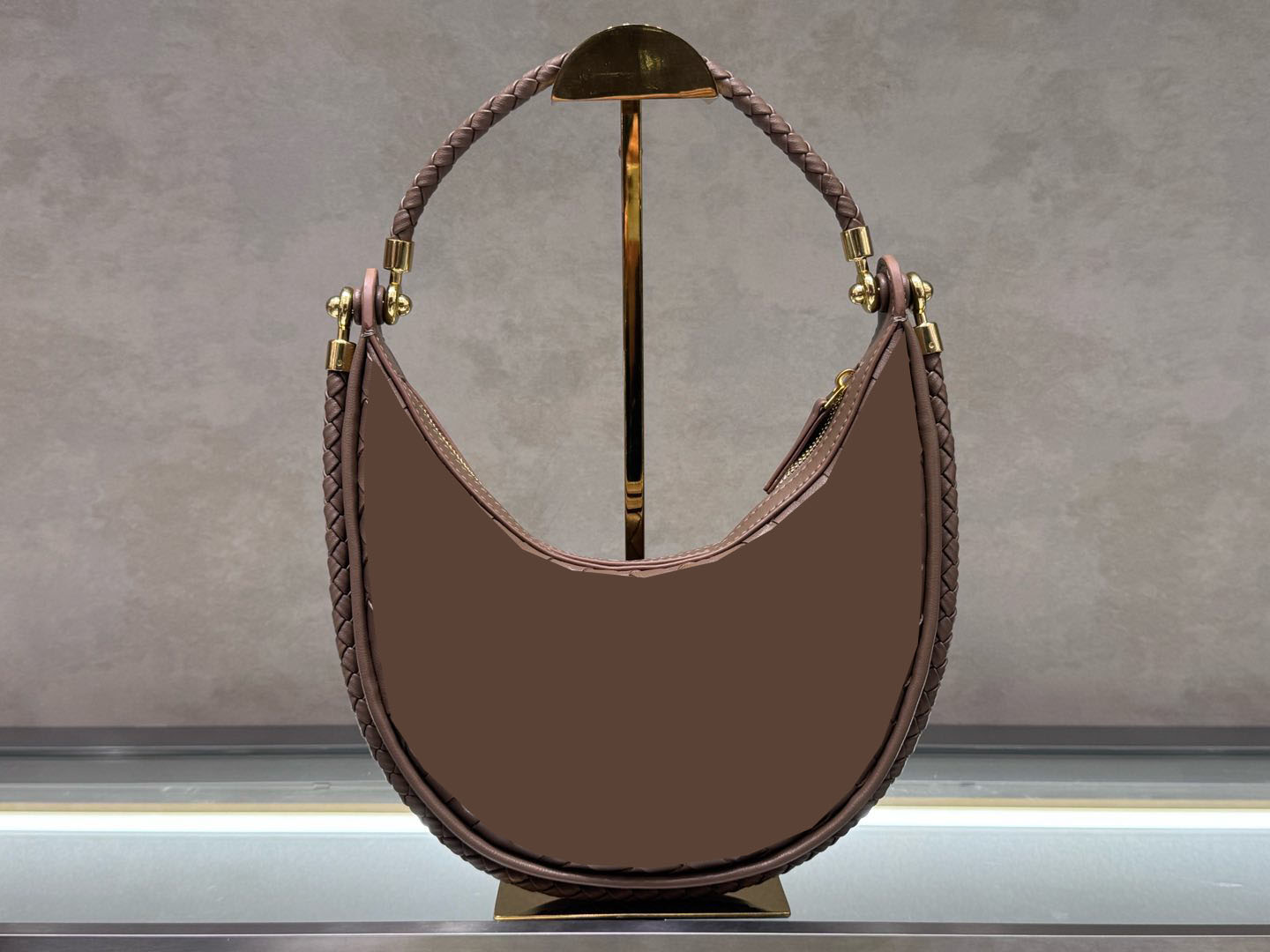 2025 popular elegant and beautiful half month bag woven bag armpit bag two hand woven shoulder straps shoulder bag handbag