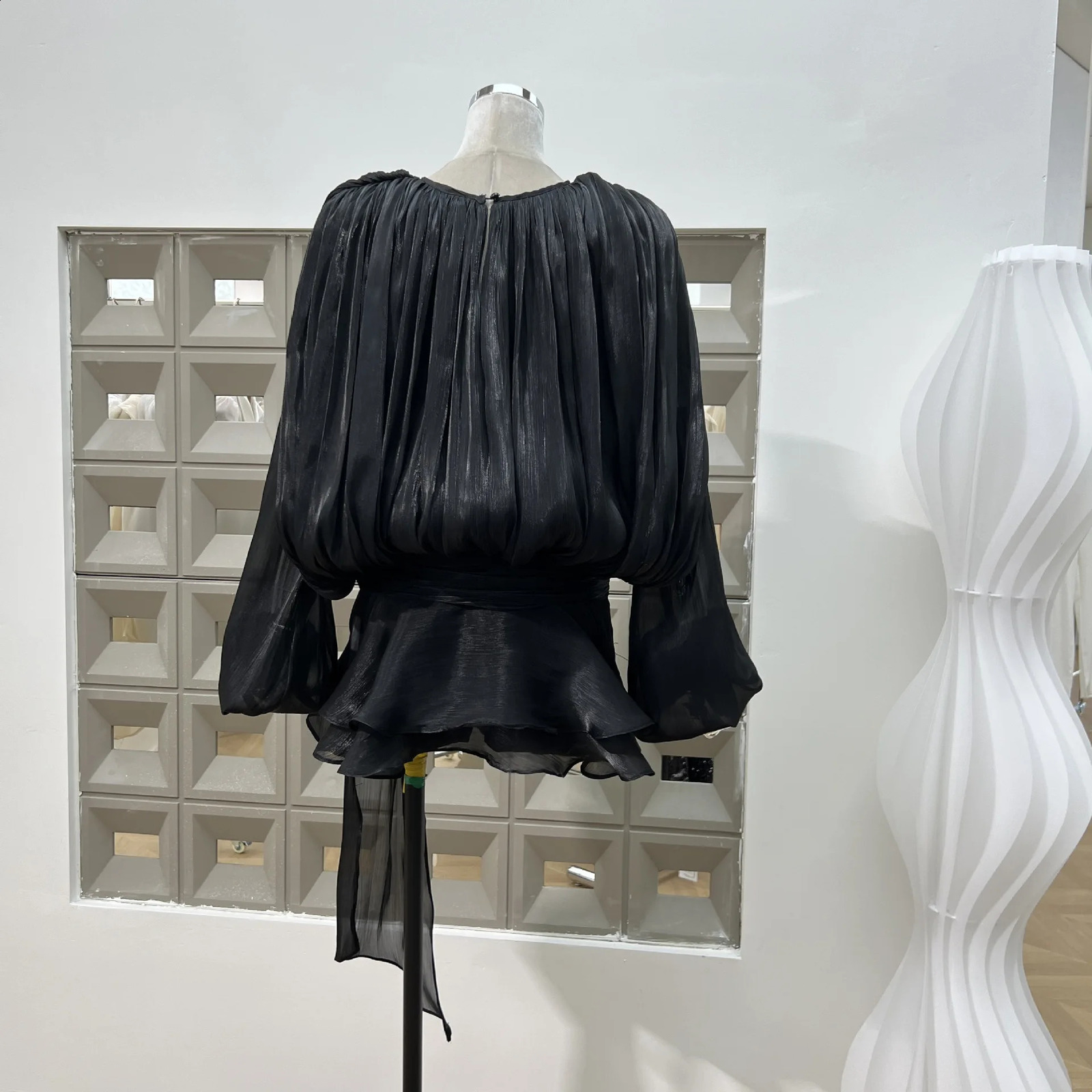 KBQ Solid Patchwork Lace Up Loose Dresses For Women O Neck Long Sleeve High Waist Spliced Folds Temperament Dress Female Fashion 250121