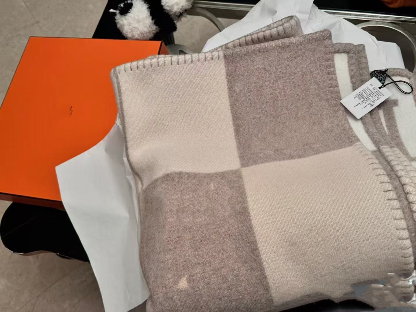 1500g Hot Thick Sofa Bed Beige Blanket H Big size Designer h Blanket TOP Selling Big Size 135*170cm 90%Wool 10%cashmere