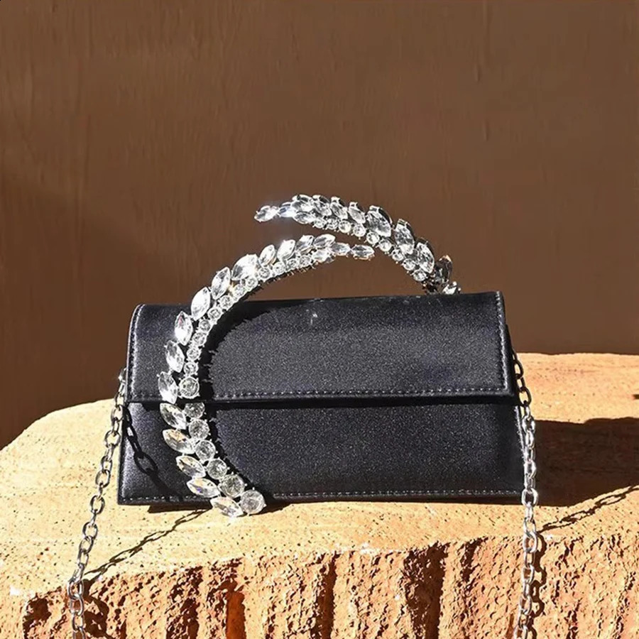 Shiny Diamonds Sequin Banquet Handbags Women Lancet Rhinodrill Box Crystal Satin Evening Bag Wedding Party Chains Crossbody Bags 250110