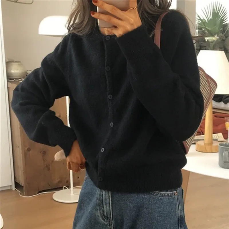 Solid Color Knitted for Women Cardigan Korean Single Breasted Long Sleeve Jumper Woman Round Neck All Match Cardigans Outwear y250109Z