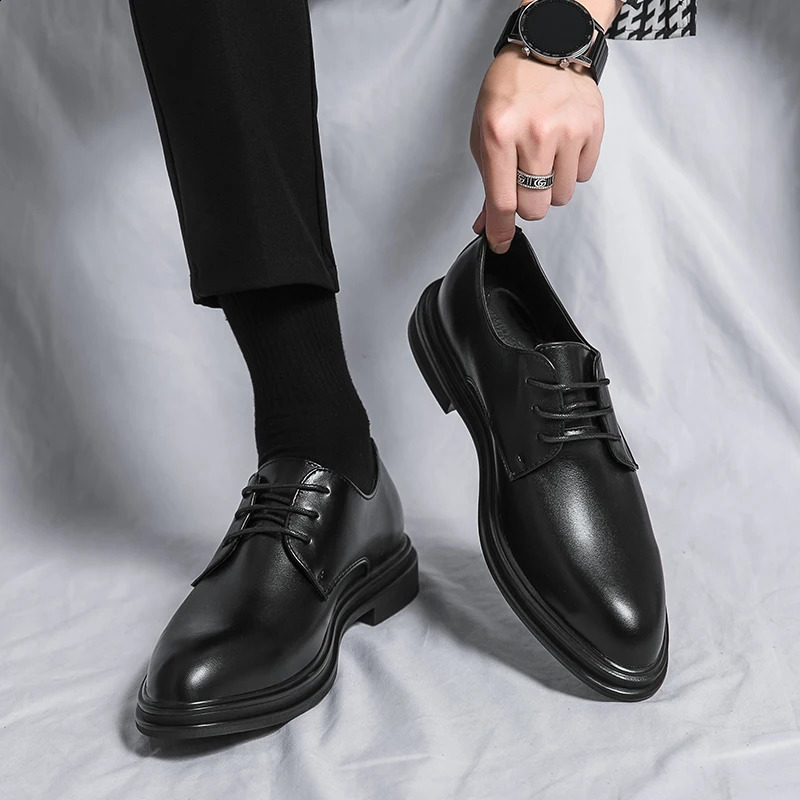Classic Derby Shoes Brogues Leather Man Business Dress Office Leather Shoe For Men Fashion Patent Leather Party Wedding Shoes250114